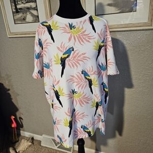 Free Planet Men's Cotton Blend short sleeved tee with parrot design - large